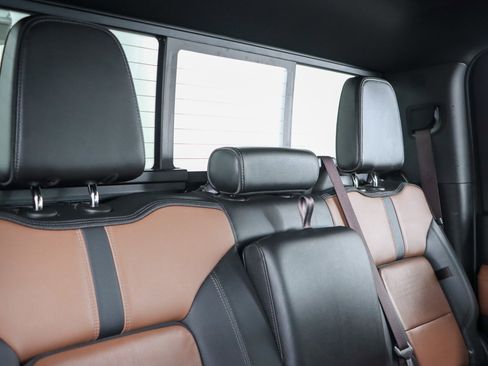 Used 2023 Chevrolet Silverado 2500 High Country w/ Technology Package image 31