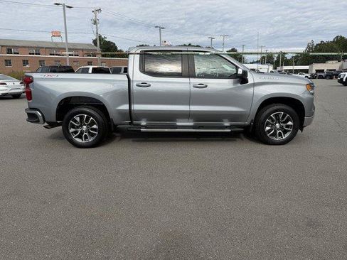 Used 2023 Chevrolet Silverado 1500 LT AWD/4WD image 20