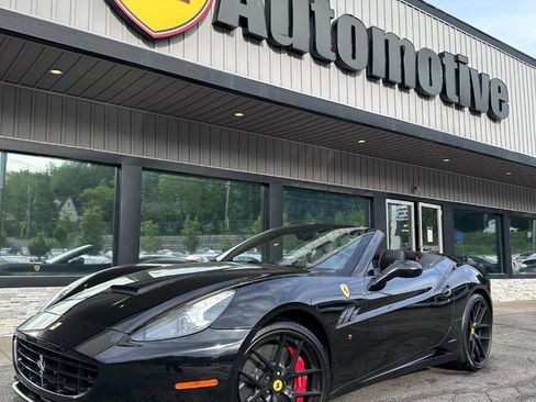 Used 2010 Ferrari California RWD image 1