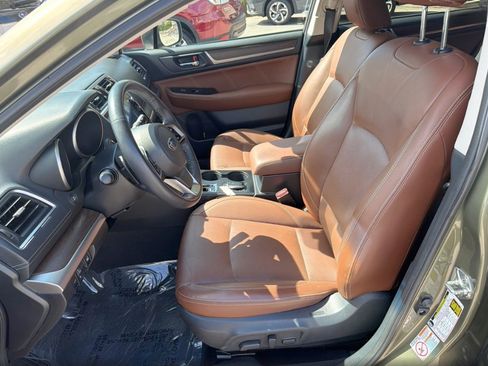 Used 2019 Subaru Outback 3.6R Touring image 11