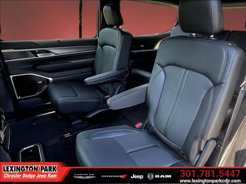 New 2026 Jeep Grand Wagoneer Limited AWD/4WD image 10