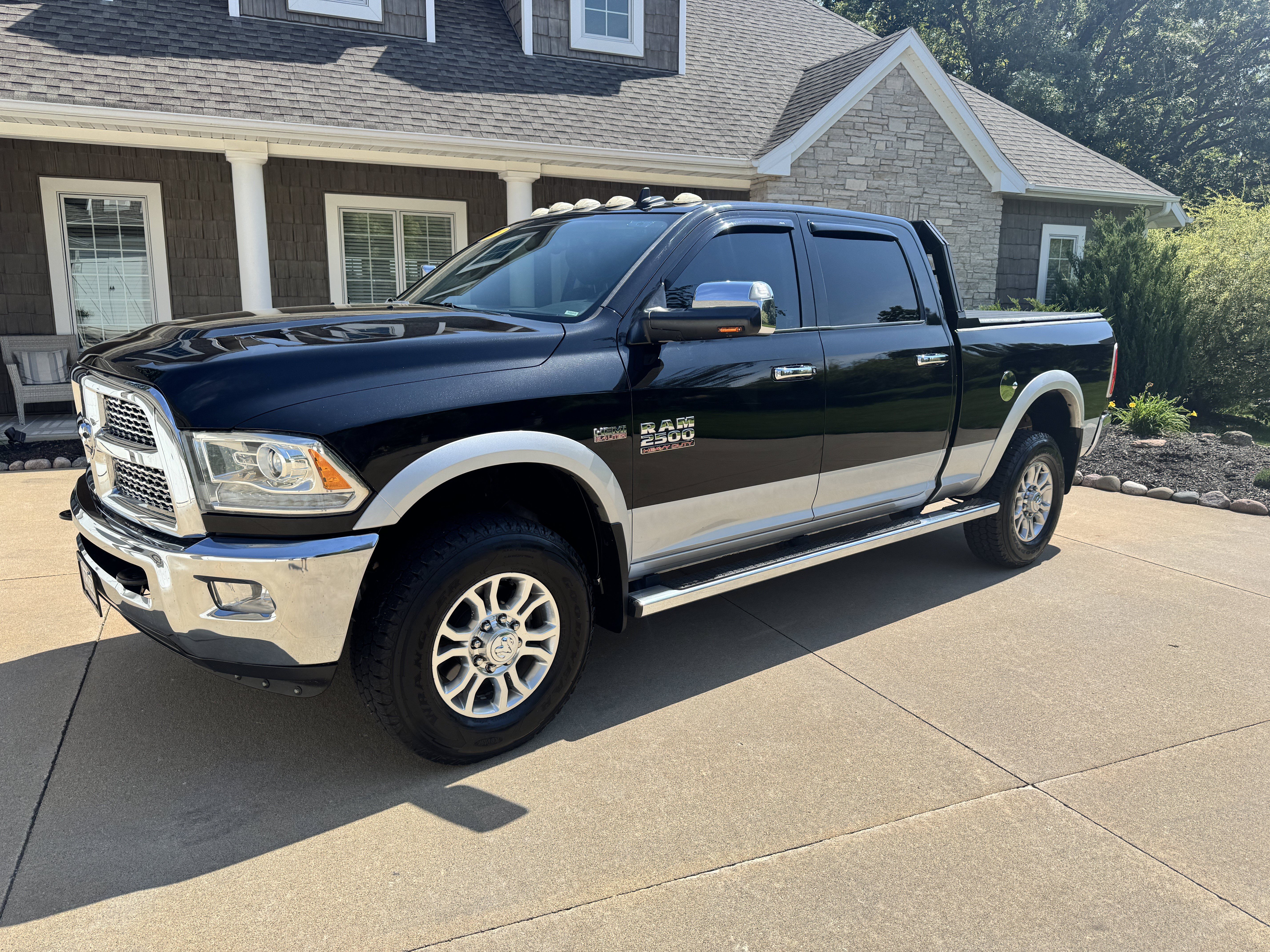Used 2015 RAM 2500 Laramie w/ Snow Chief Group AWD/4WD image 2