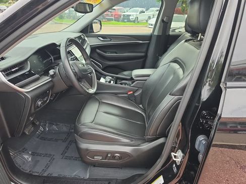 Used 2023 Jeep Grand Cherokee 4WD 4xe image 9