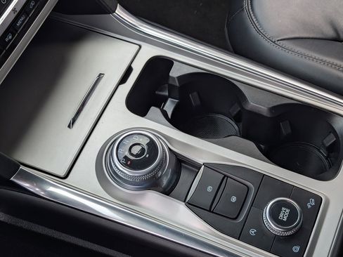 Used 2023 Ford Explorer XLT w/ Equipment Group 202A image 16