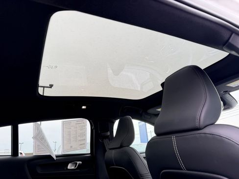 Certified 2023 Volvo C40 P8 Recharge Ultimate AWD/4WD image 14