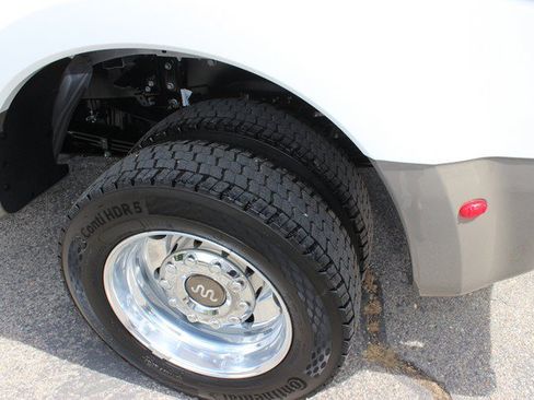 Used 2026 Ford F450 King Ranch w/ FX4 Off-Road Package AWD/4WD image 7