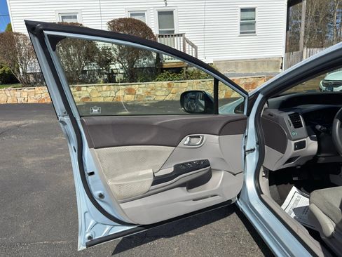 Used 2012 Honda Civic Hybrid Sedan image 15