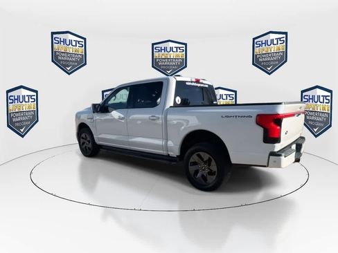 Used 2022 Ford F150 Lightning Lariat image 7