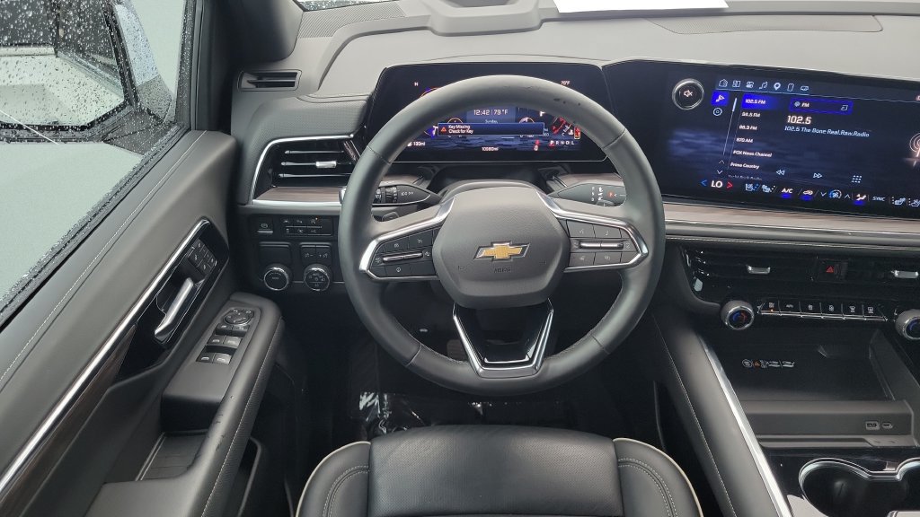 Used 2025 Chevrolet Tahoe Premier RWD image 11
