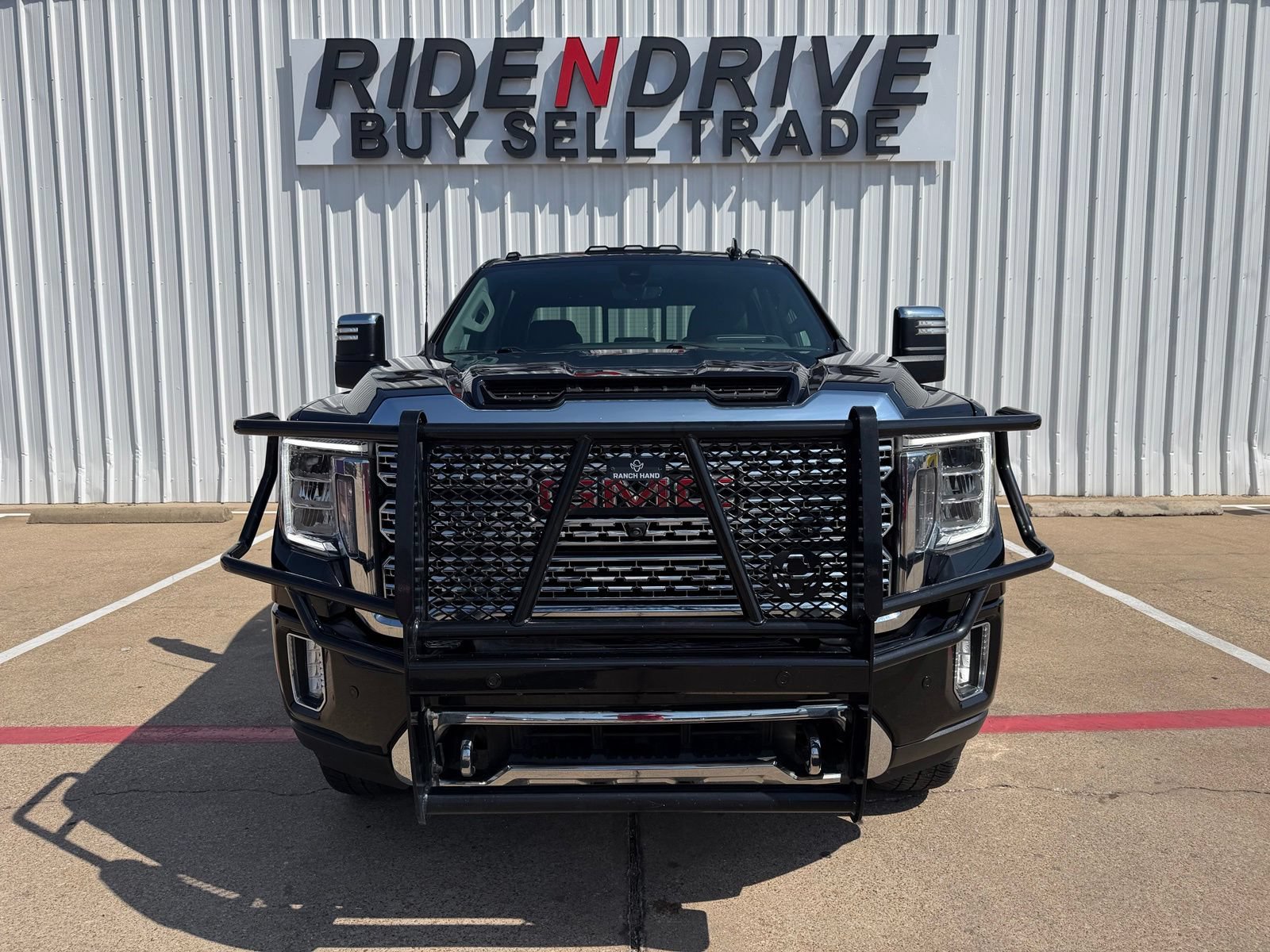 Used 2021 GMC Sierra 2500 Denali w/ Denali Ultimate Package AWD/4WD image 10
