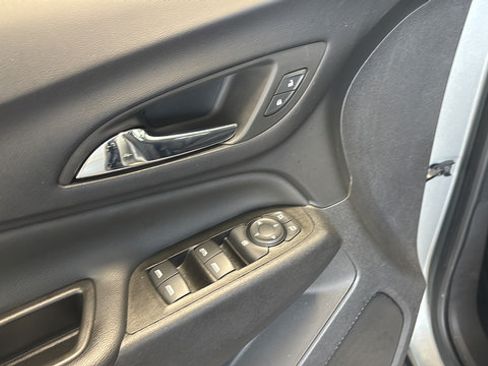 Used 2023 Chevrolet Equinox LT AWD/4WD image 22