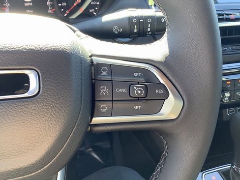 New 2026 Jeep Compass Limited image 12