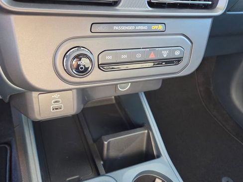 New 2026 Ford Maverick XL image 22