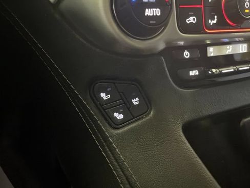 Used 2016 GMC Yukon SLT w/ Open Road Package AWD/4WD image 30