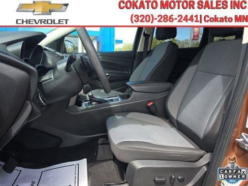 Used 2017 Ford Escape SE w/ SE Cold Weather Package AWD/4WD image 9