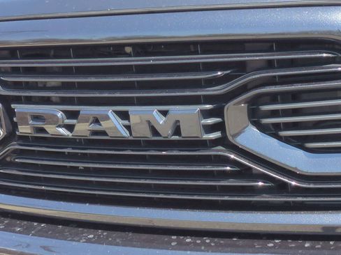 Used 2018 RAM 2500 Laramie w/ Sport Appearance Group AWD/4WD image 11