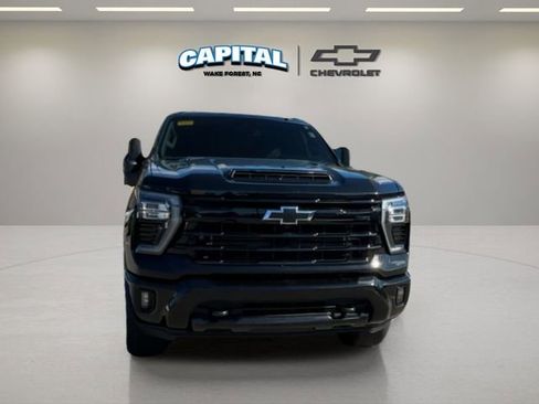 Used 2024 Chevrolet Silverado 2500 LT w/ Midnight Edition image 8