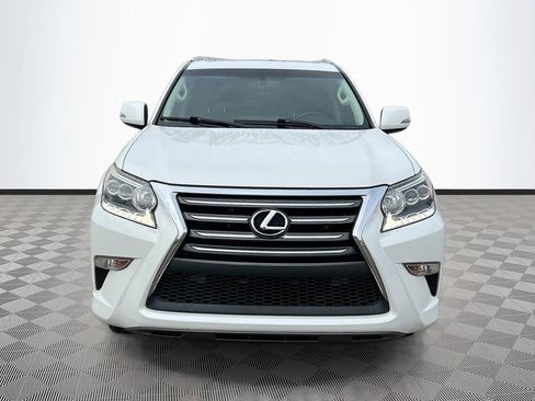 Used 2016 Lexus GX 460 w/ Comfort Package image 2