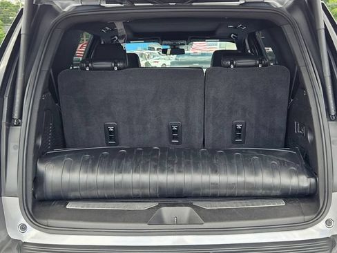 Used 2021 Chevrolet Tahoe Z71 w/ Z71 Off-Road Package AWD/4WD image 9