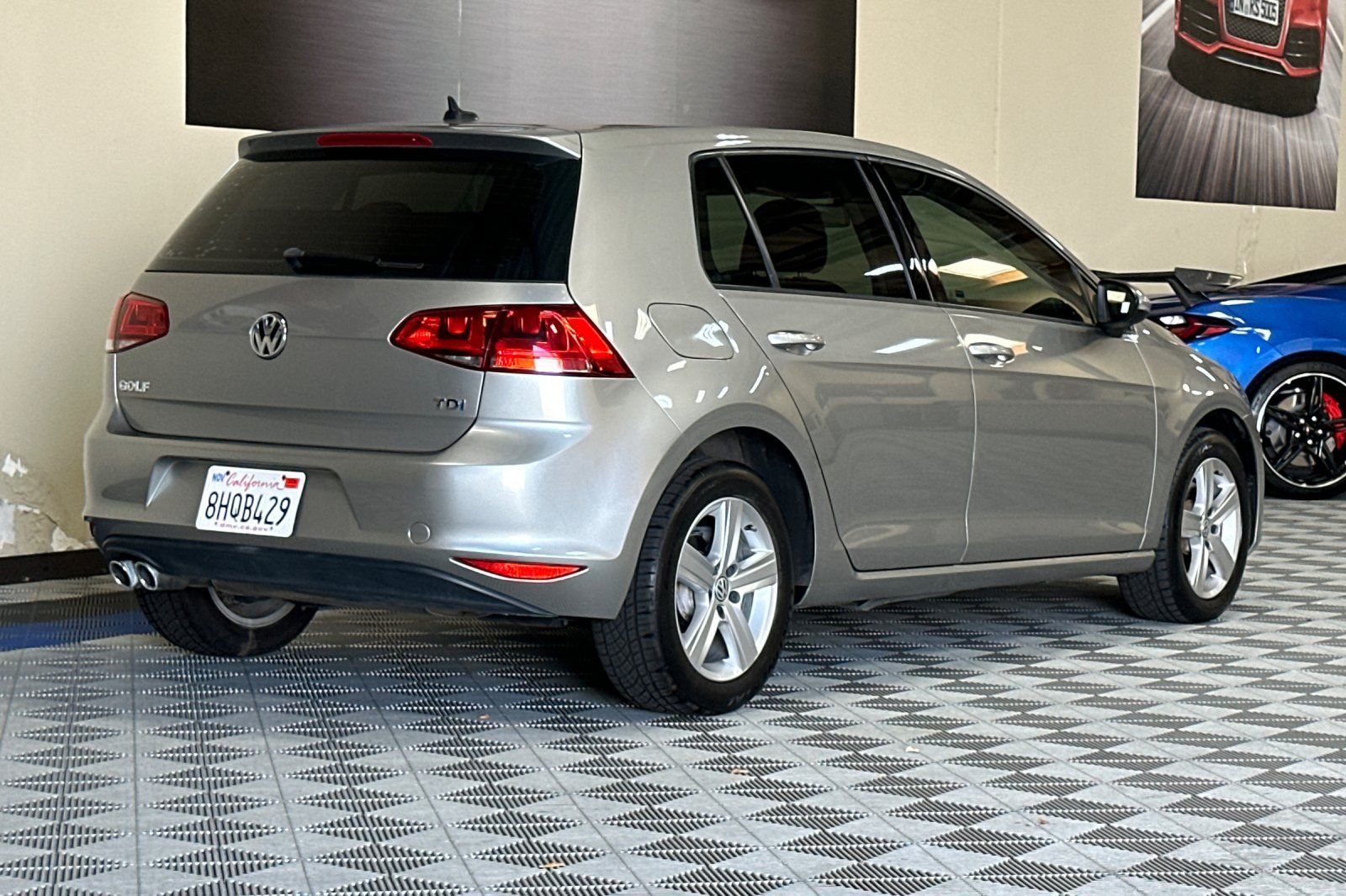Used 2015 Volkswagen Golf TDI S FWD image 4