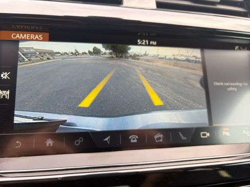 Used 2020 Land Rover Discovery HSE AWD/4WD image 19