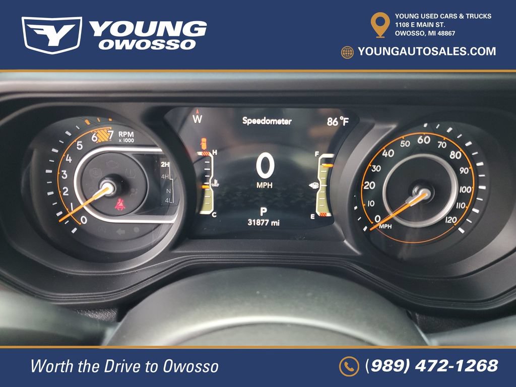 Used 2024 Jeep Wrangler Unlimited Sahara w/ Technology Group AWD/4WD image 12
