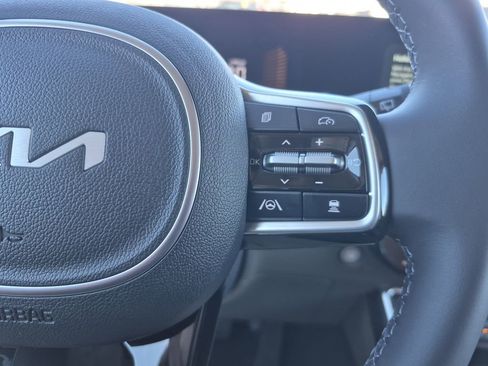 New 2026 Kia Carnival EX FWD image 19