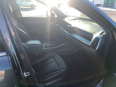 Used 2024 Kia Sorento S image 7