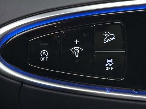 Used 2025 Genesis GV70 3.5T Sport w/ Sport Advanced Package image 23