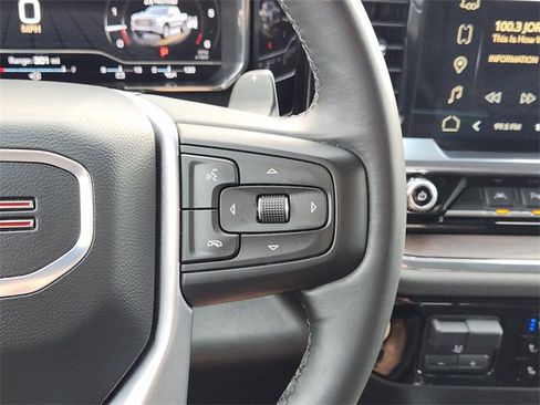 Used 2024 GMC Sierra 1500 SLT image 29