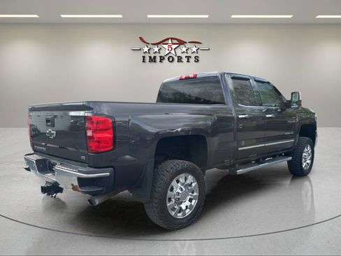 Used 2015 Chevrolet Silverado 2500 LTZ w/ LTZ Plus Package AWD/4WD image 5