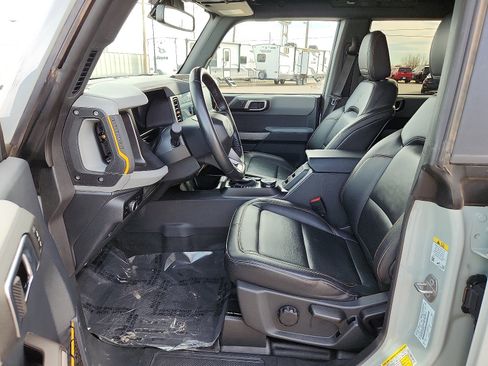 Used 2023 Ford Bronco Badlands w/ Sasquatch Package image 10