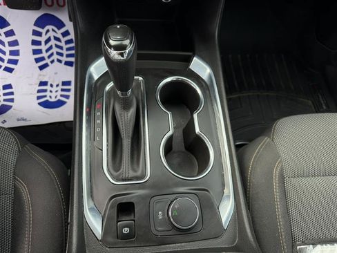 Used 2018 Chevrolet Traverse LT FWD image 22