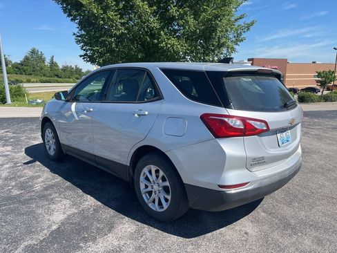 Used 2018 Chevrolet Equinox LS FWD image 4