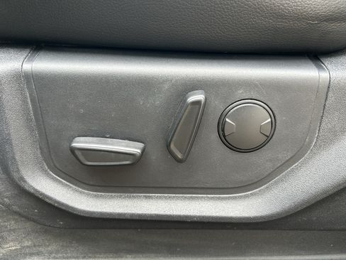 Used 2019 Ford F150 Lariat AWD/4WD image 14