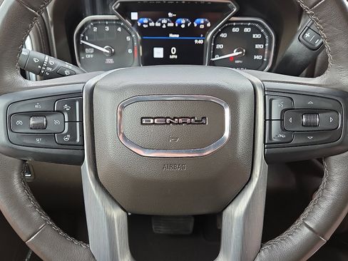 Used 2021 GMC Sierra 1500 Denali w/ Technology Package RWD image 16