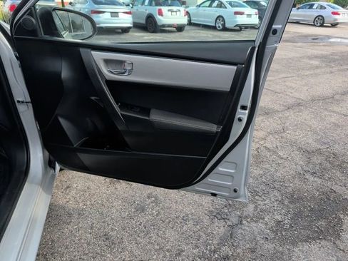 Used 2017 Toyota Corolla L FWD image 16