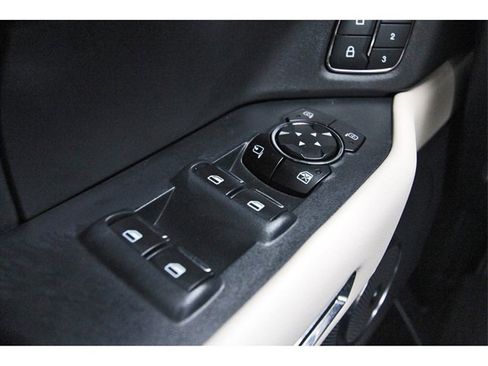 Used 2023 Ford Expedition Platinum image 20