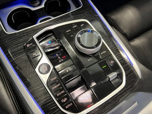 Used 2024 BMW X7 M60i w/ Executive Package image 54