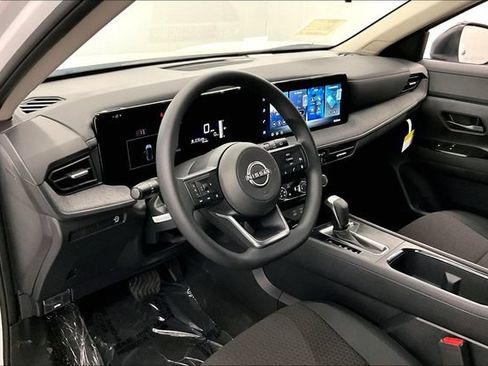 New 2027 Nissan Kicks S FWD image 7