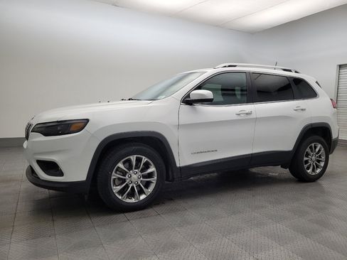 Used 2020 Jeep Cherokee Latitude Plus image 2