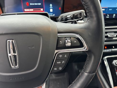 Certified 2024 Lincoln Navigator Black Label image 18