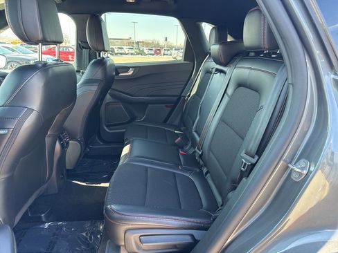 Used 2025 Ford Escape ST-Line image 19