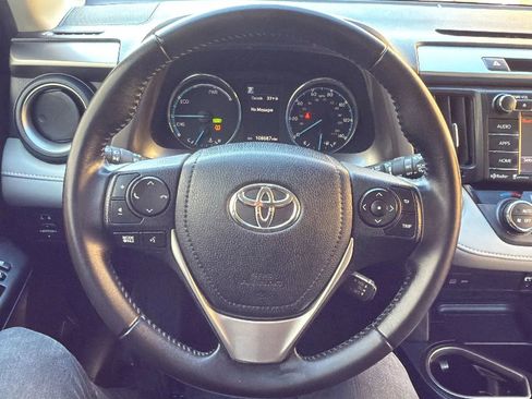 Used 2016 Toyota RAV4 XLE image 10