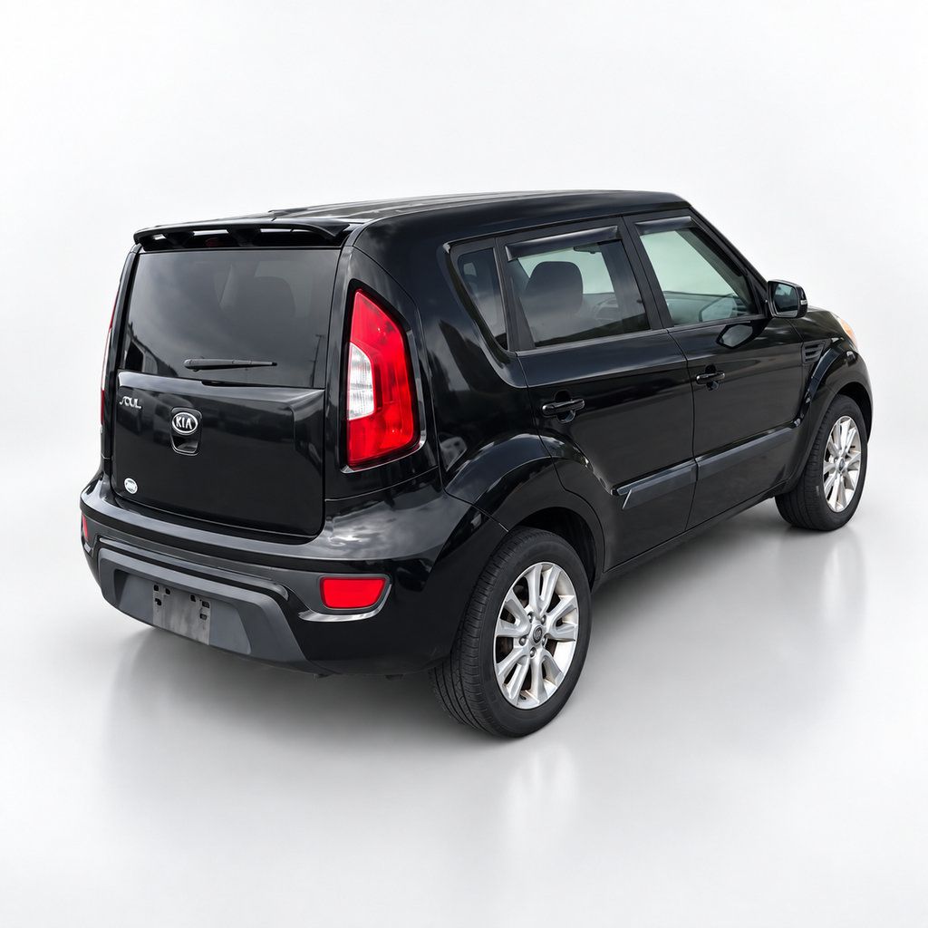 Used 2012 Kia Soul + FWD image 12