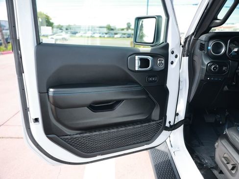 Used 2024 Jeep Wrangler High Altitude image 18