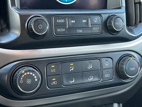 Used 2018 Chevrolet Colorado LT image 21