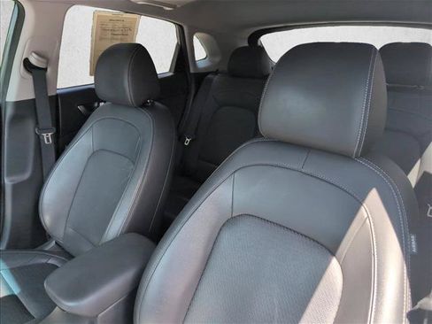 Used 2019 Hyundai Kona Limited FWD image 10