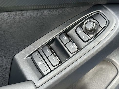 Used 2024 Subaru Crosstrek 2.0i w/ Crosstrek Mirror Package image 22