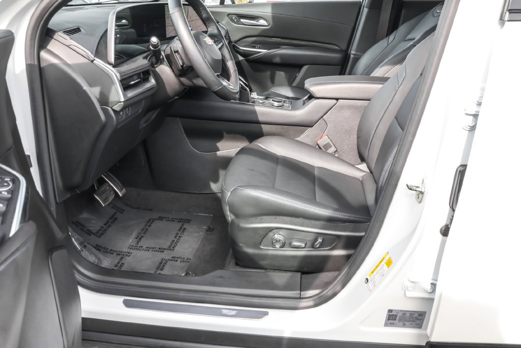 Used 2024 Cadillac XT4 Sport w/ Cold Weather Package AWD/4WD image 20